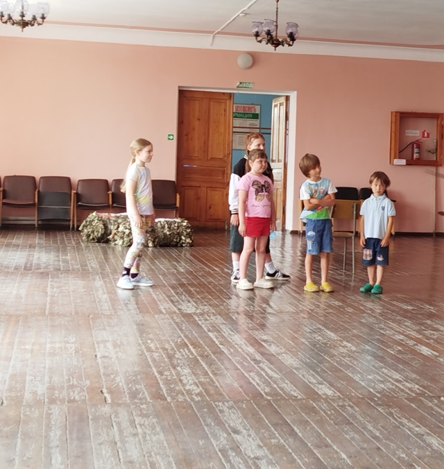 Конкурсно - игровая программа «Солнце, счастье, дружба - вот, что детям нужно»